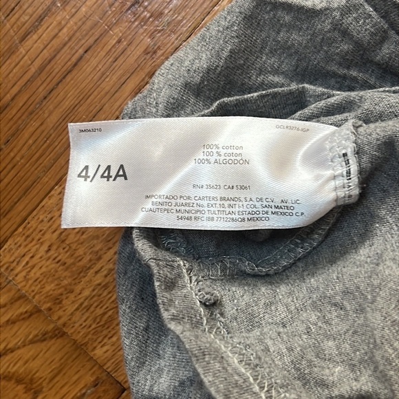 CARTER’S Kid’s Kid’s Gray Graphic Long Sleeve Size 4 - Picture 3 of 4